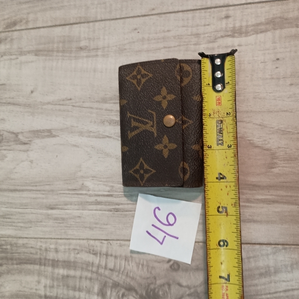 LOUIS VUITTON - Monogram  Key Case - Picture 9 of 10